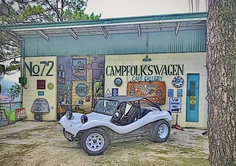 Campfolkswagen exterior with a classic-style buggy